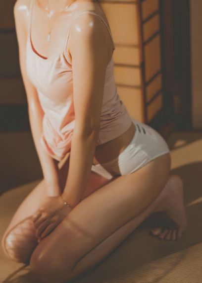 欧美风格成人礼服_1080P手机在线看