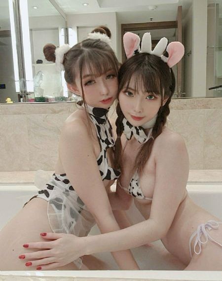 人妻丰满av无码久久不卡_高清无删减在线观看